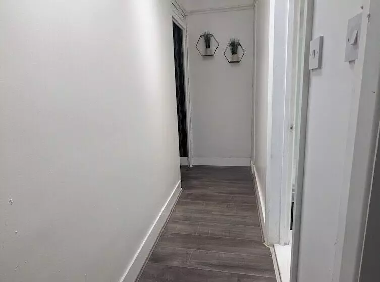 Residenssi Charming 4 Bedroom House In Dover