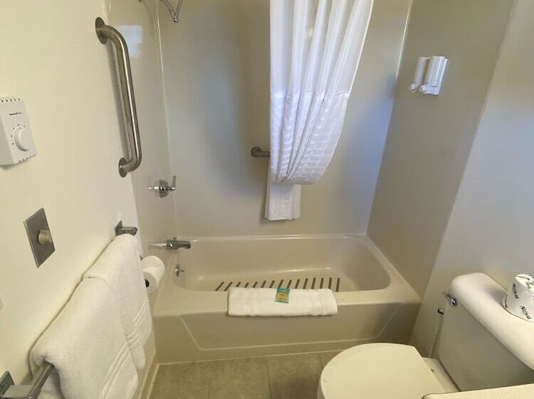 فندق على الطريق Waterway Inn