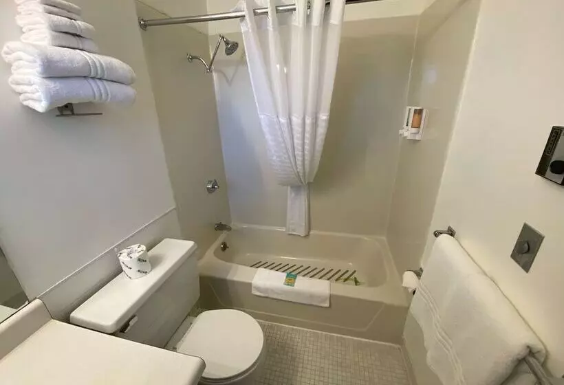 Motelli Waterway Inn