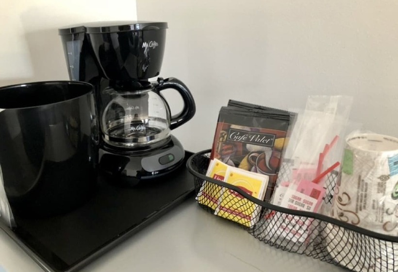 فندق على الطريق Waterway Inn