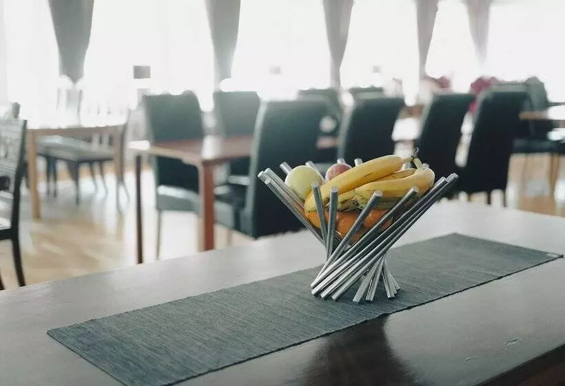 Nadden Hotell Och Konferens