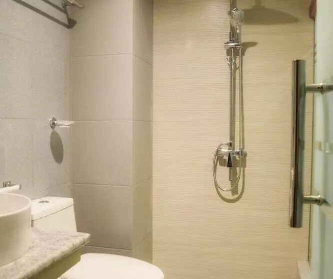 Hotelli Panglao Alona Suites