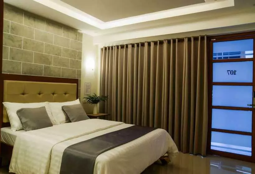 Hotelli Panglao Alona Suites