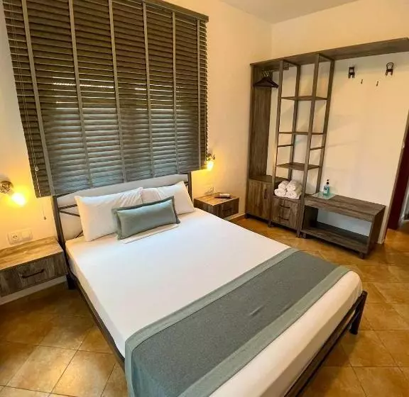 Alexandros Hotel Apartments