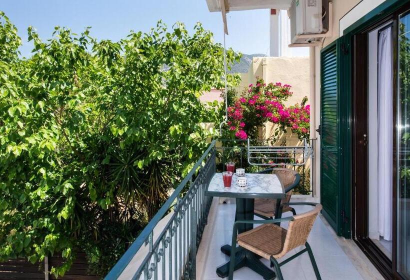 בית מלון כפרי Aggelos Apartments & Deluxe Studios