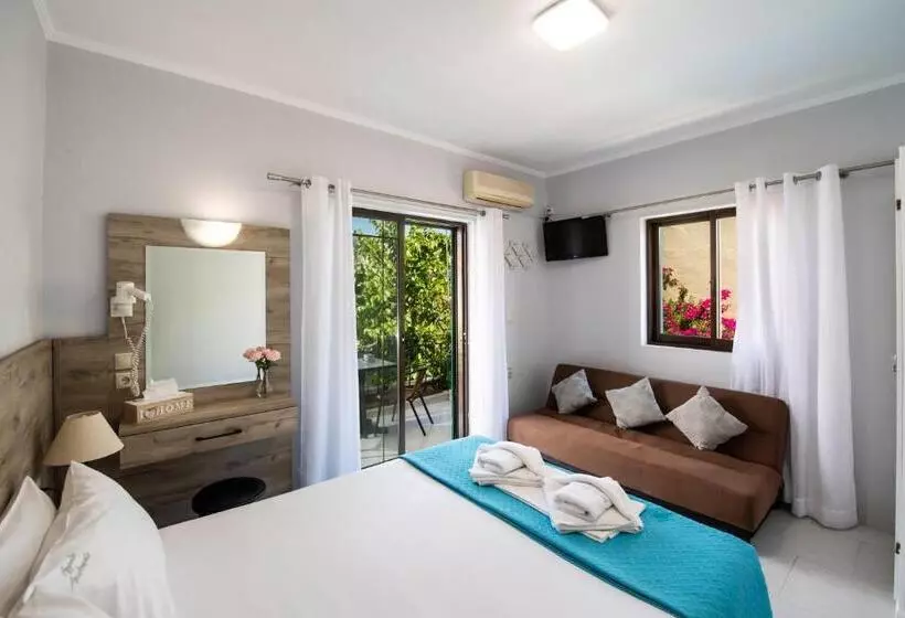 ホテル Aggelos Apartments & Deluxe Studios