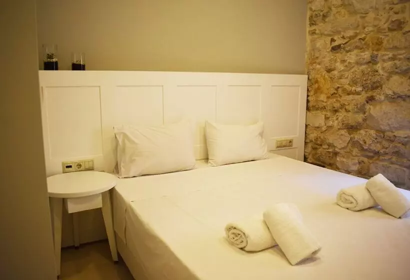 هتل Candia Suites & Rooms
