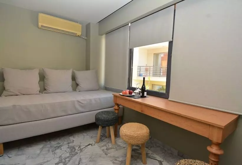 هتل Candia Suites & Rooms