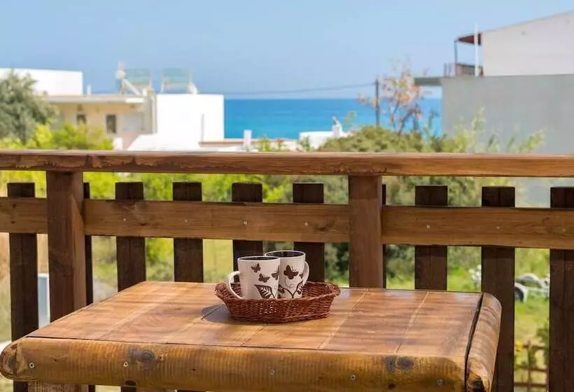 ホテル Christos Studios And Family Apartments