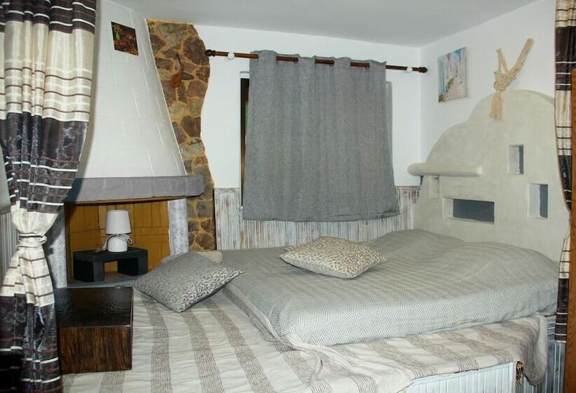 فندق Christos Studios And Family Apartments