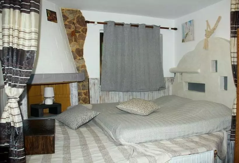 ホテル Christos Studios And Family Apartments