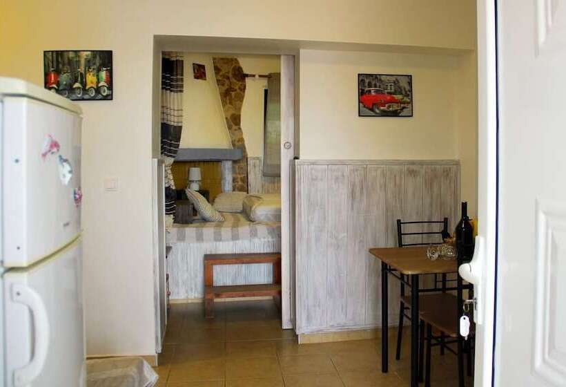 فندق Christos Studios And Family Apartments