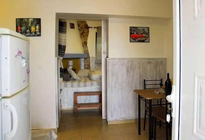 ホテル Christos Studios And Family Apartments