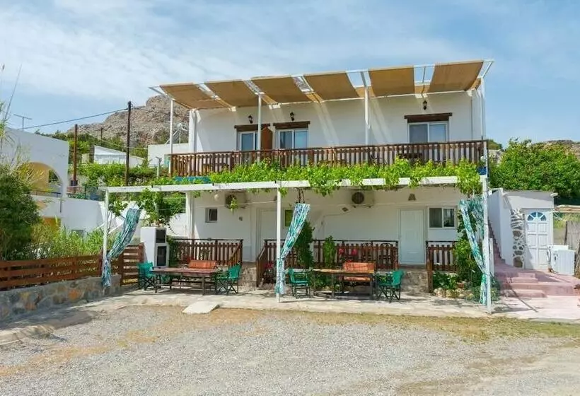 ホテル Christos Studios And Family Apartments
