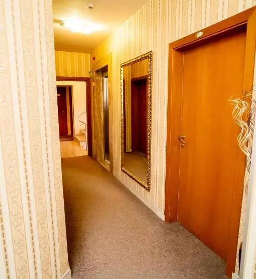 Hôtel Globus
