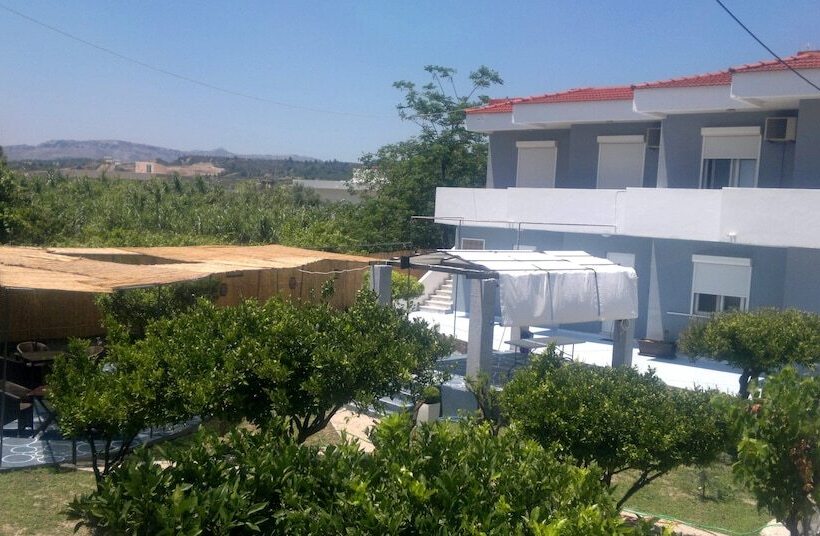 ホテル Karmik Concept Apartments