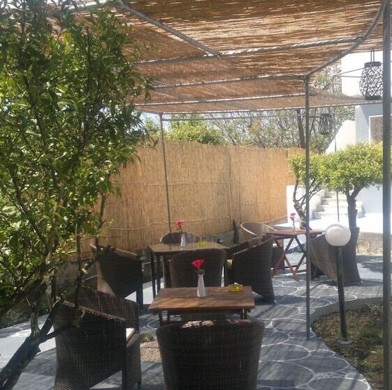 ホテル Karmik Concept Apartments