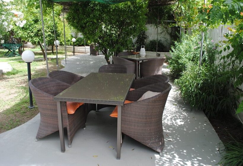 ホテル Karmik Concept Apartments