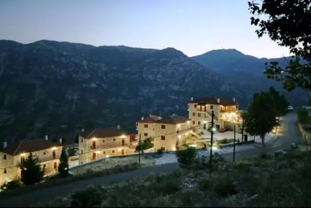 ホテル Koustenis Village