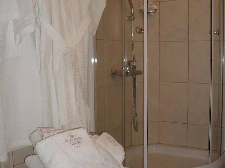 ホテル Kyknos De Luxe Suites & Rooms