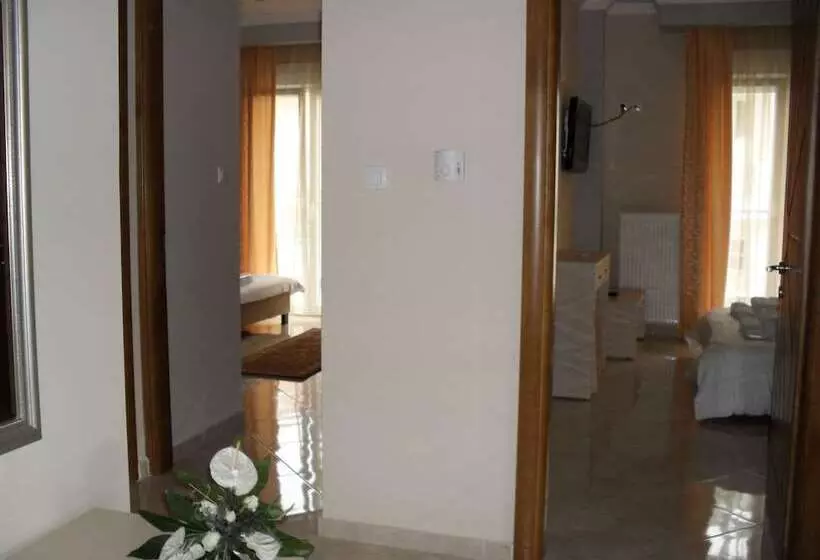 ホテル Kyknos De Luxe Suites & Rooms