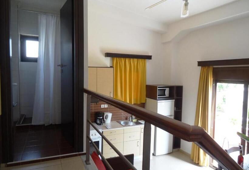 בית מלון כפרי Lito Apartments Paleochora