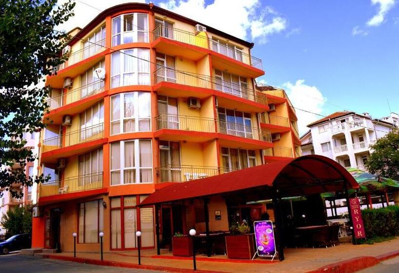 Ryor Hotel   All Inclusive & Free Parking