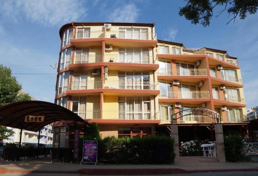 Ryor Hotel   All Inclusive & Free Parking