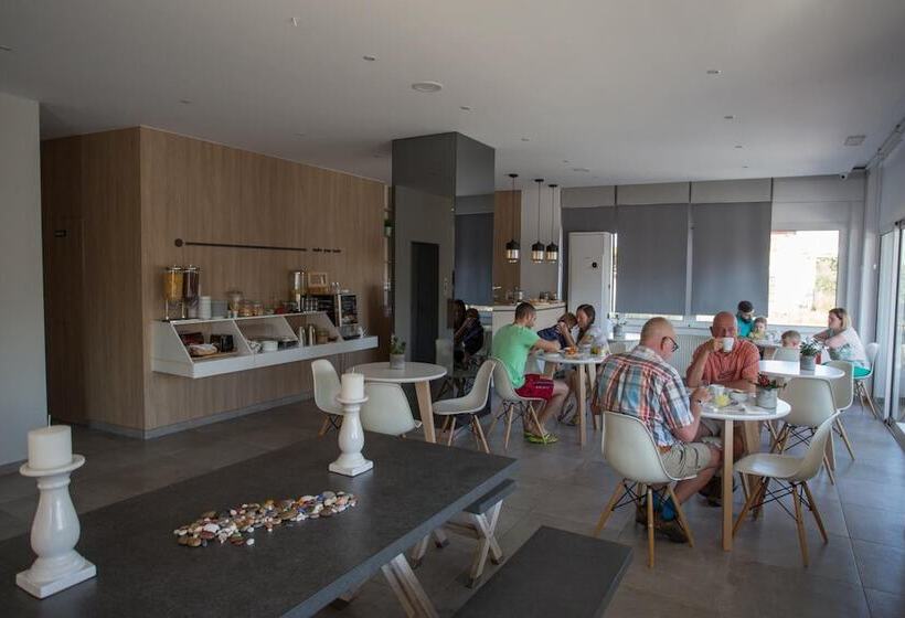 Отель Theofilos City