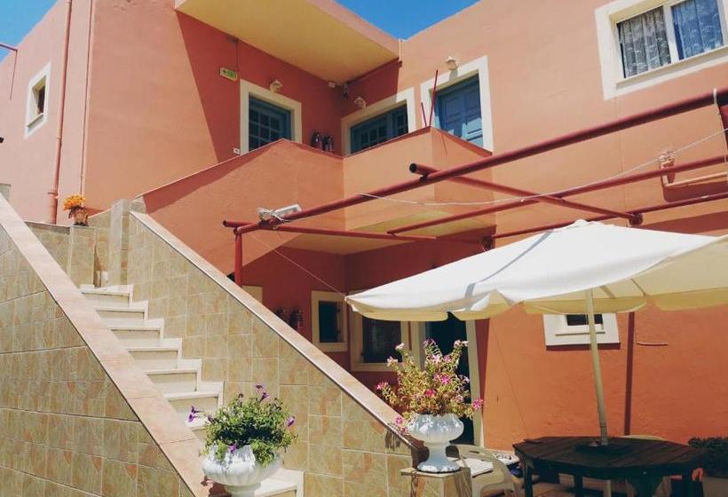 Отель Yanna's Apartments Vacation Homes