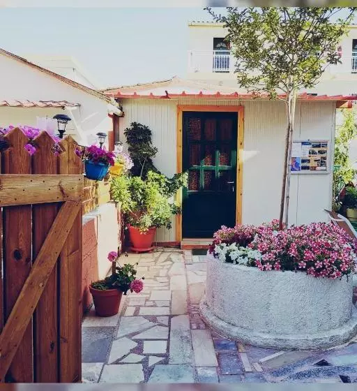 ホテル Yanna's Apartments Vacation Homes