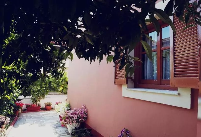ホテル Yanna's Apartments Vacation Homes