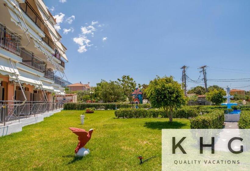 Jovanna Studios In The Nature With Pool!