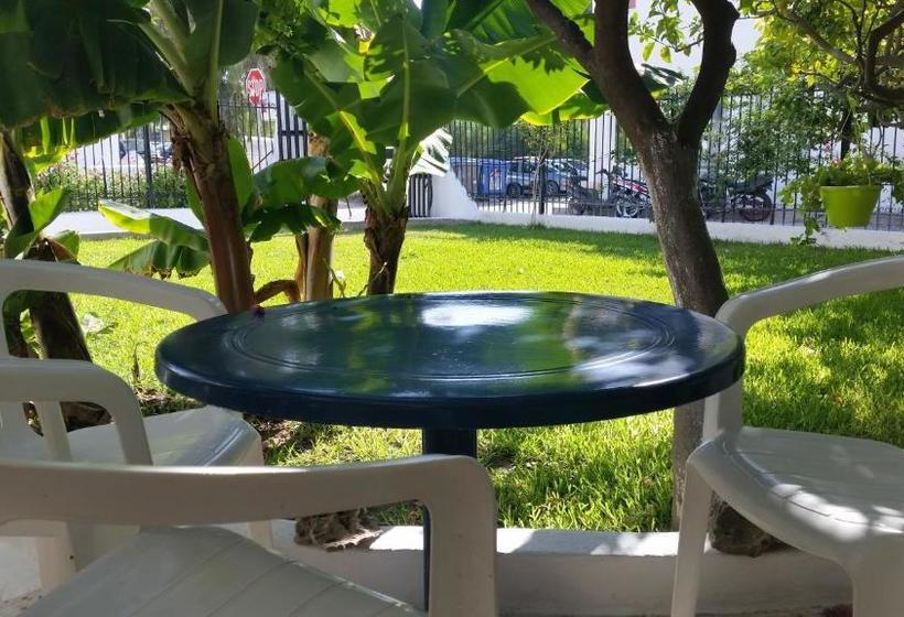 פנסיון Eleni Rooms