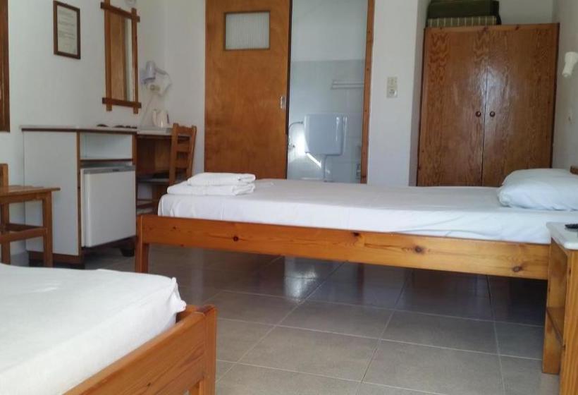 פנסיון Eleni Rooms