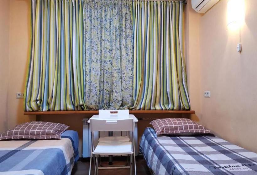 هتل Sonya On Kutuzovskiy