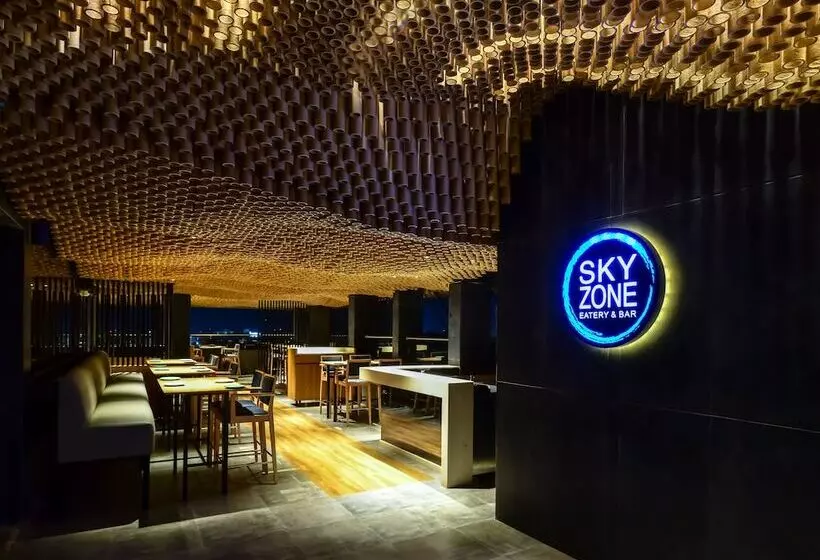 ホテル Regenta Place Raysons Kolhapur