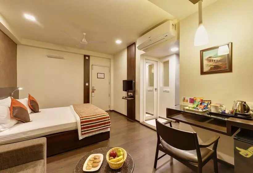 ホテル Regenta Place Raysons Kolhapur