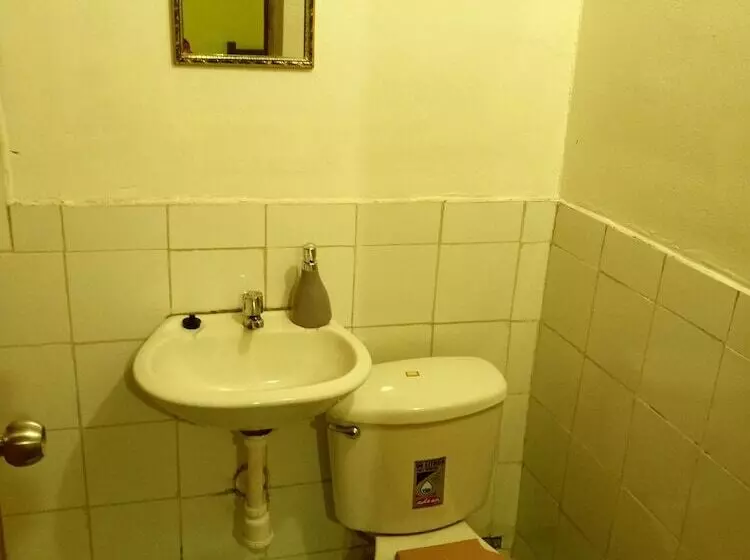 ホテル El Manzano Hostel