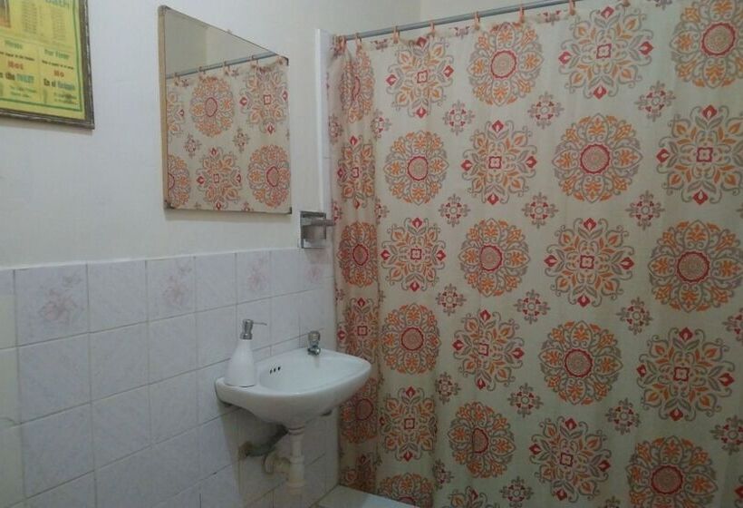 ホテル El Manzano Hostel