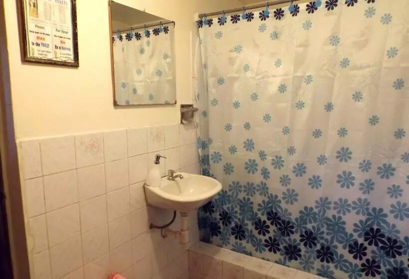 ホテル El Manzano Hostel