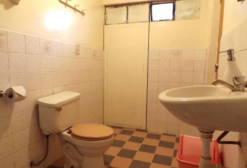 ホテル El Manzano Hostel