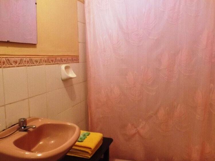 ホテル El Manzano Hostel