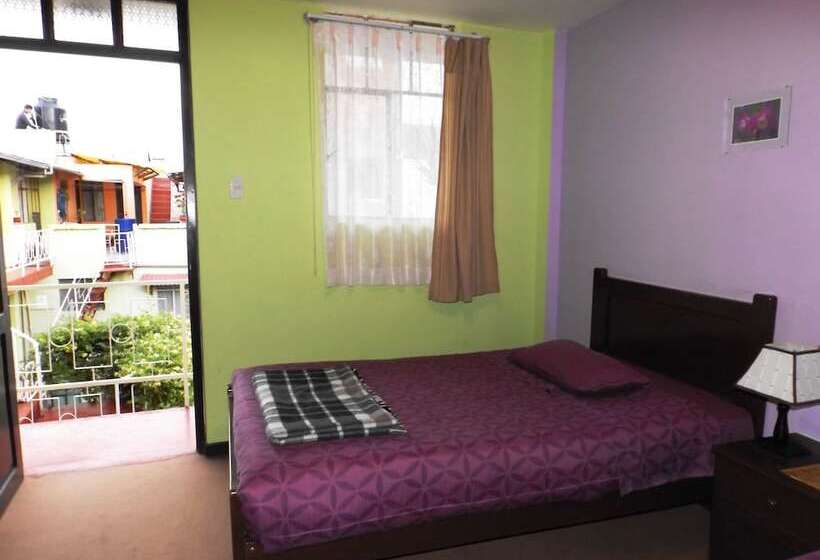 ホテル El Manzano Hostel