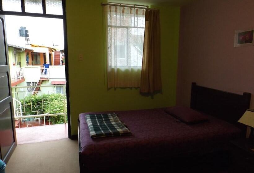 ホテル El Manzano Hostel