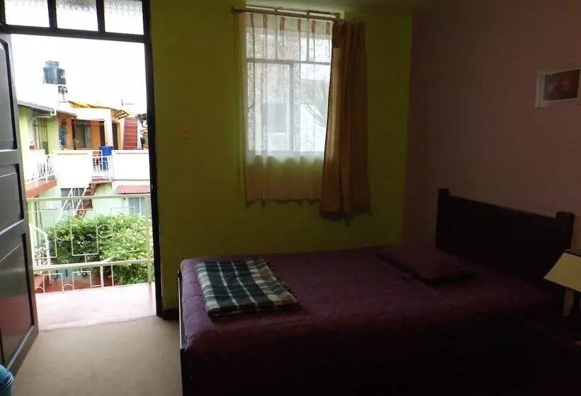 ホテル El Manzano Hostel