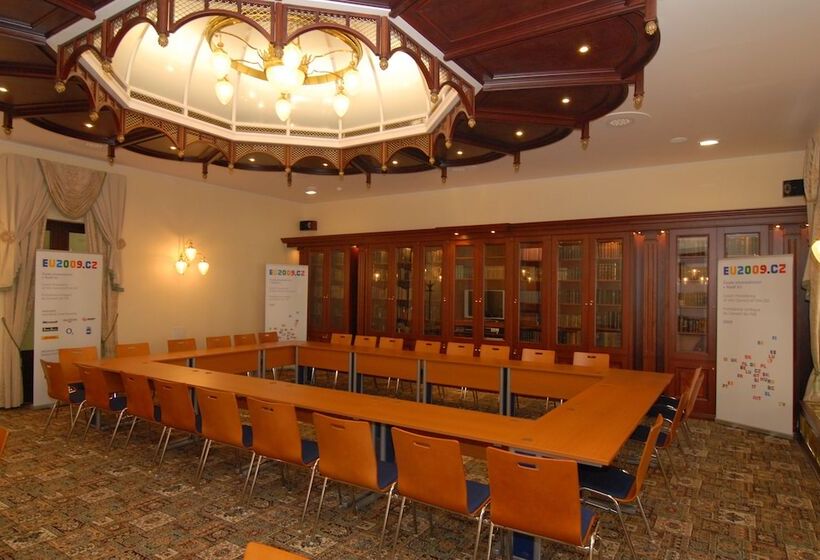 ホテル Ensana Nové Lázně