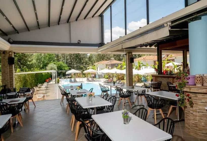 ホテル Kalloni Village Apartments