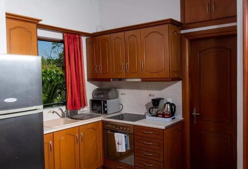 ホテル Kalloni Village Apartments