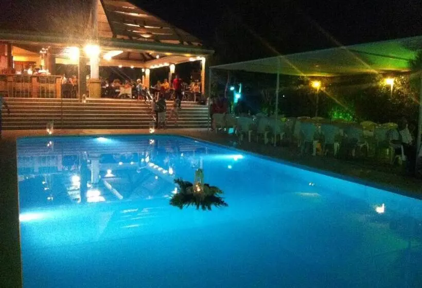 ホテル Kalloni Village Apartments